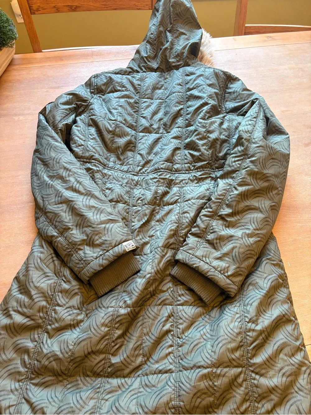 Billabong long quilted